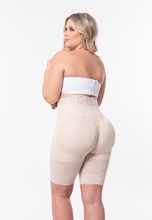 Load image into Gallery viewer, Short de control a la cintura | FC311 | Semi Reloj de Arena
